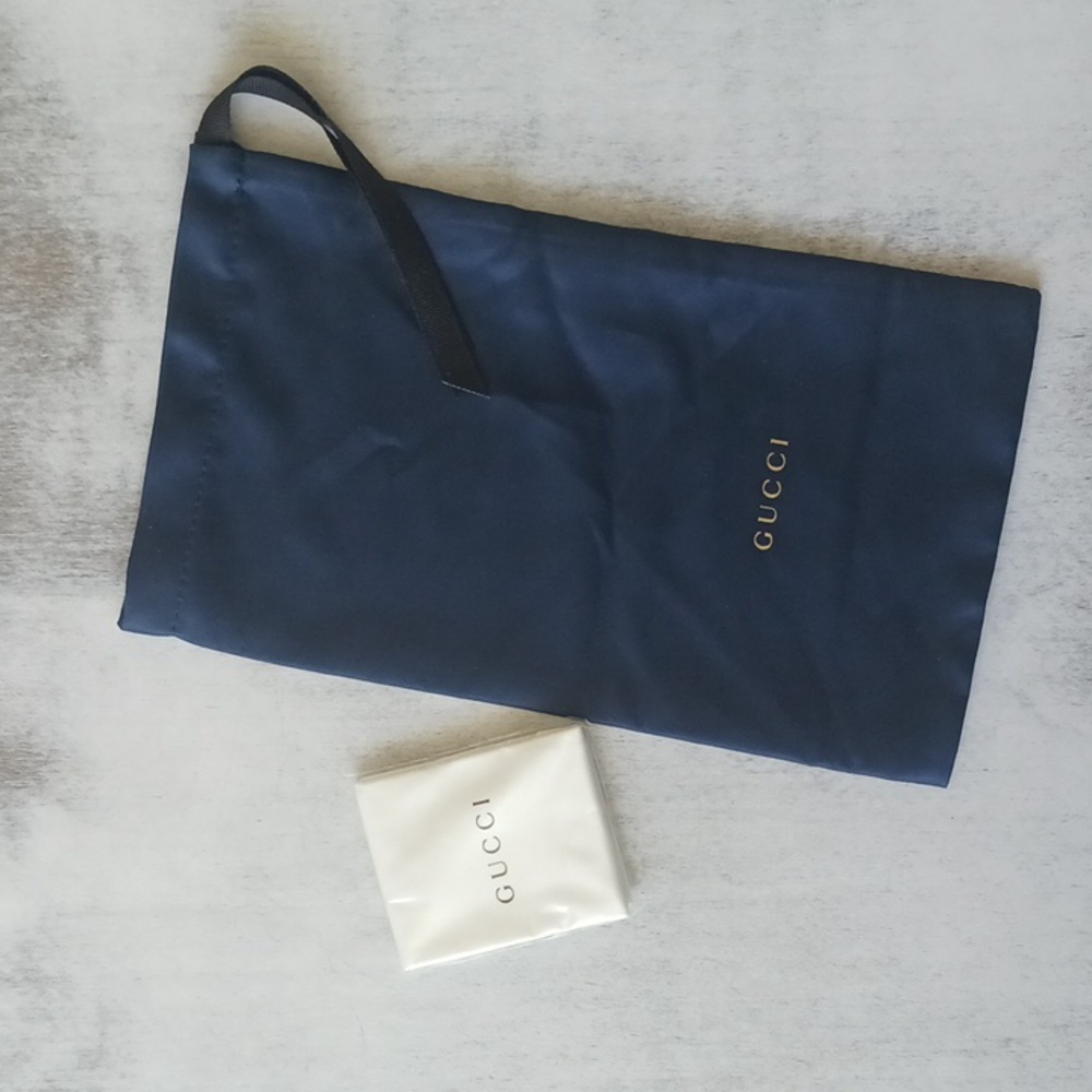 Gucci Authentic sunglasses/ eyeglasses branded dust bag and cleaning clo…